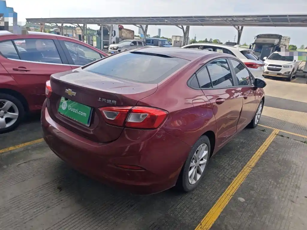 Cruze 320 Auto Pioneer Sunroof