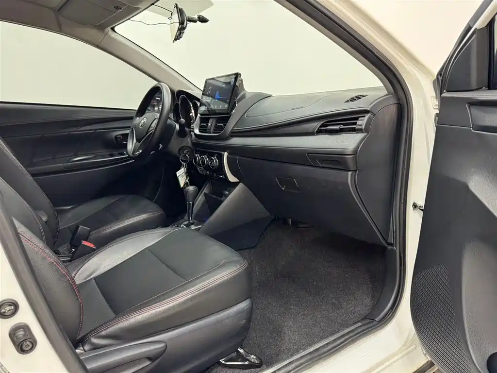 YARiS L Zhixuan Zhixuan X 1.5 L CVT Luxury PLUS