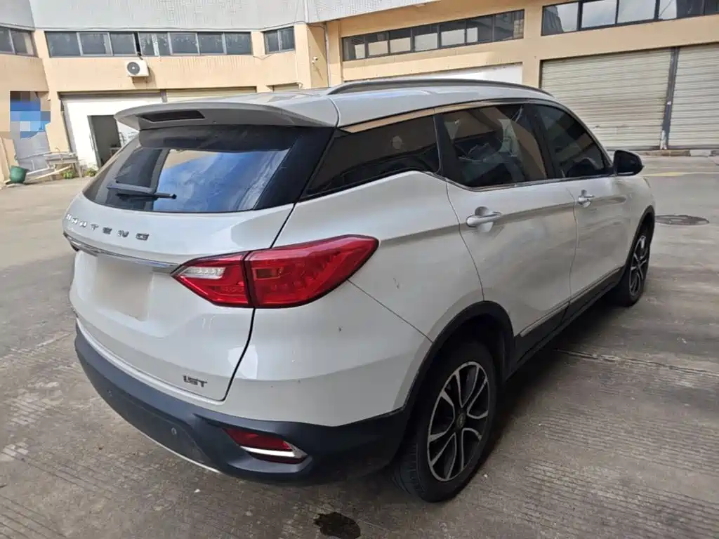 Hanteng X5 1.5 T CVT Luxury