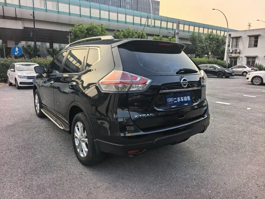 X-Trail 2.0 L CVT Comfort 2 WD