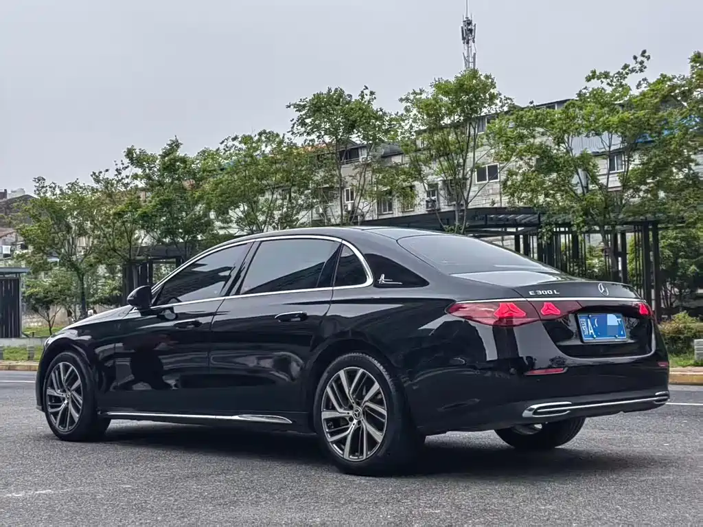 Mercedes-Benz E-Class E 300 L Fashion