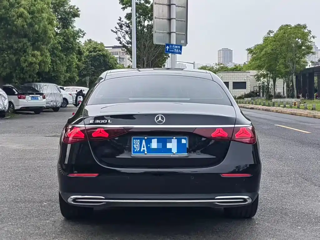 Mercedes-Benz E-Class E 300 L Fashion