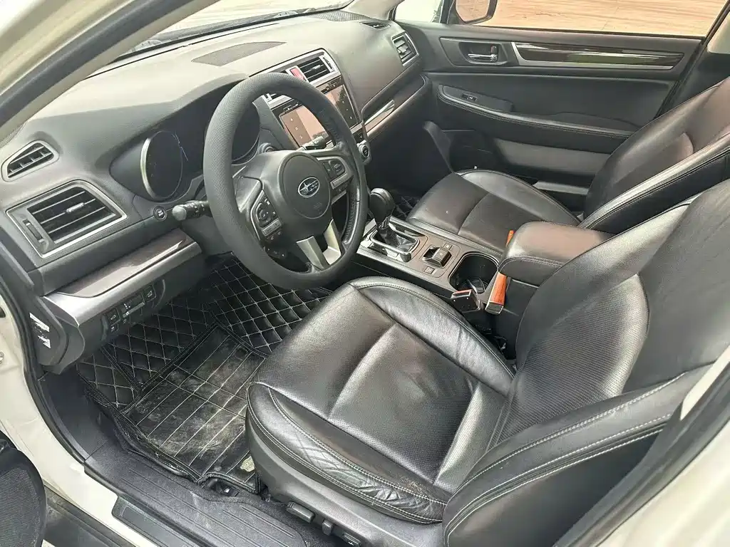 Outback 2.5 i Luxury Navigation