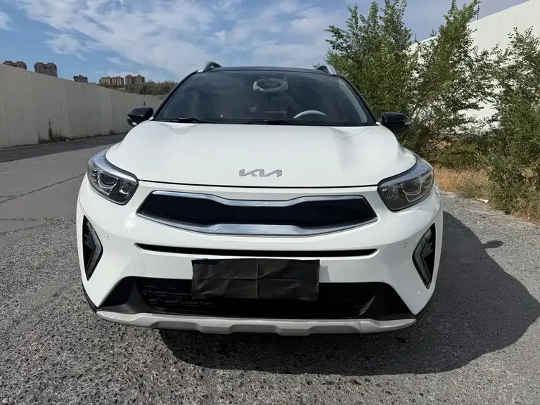 Kia Stonic 1.4 L CVT Fun Enjoyment Sunroof