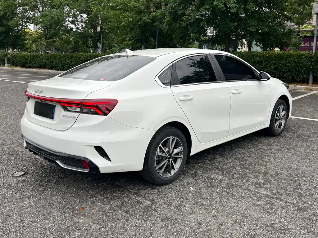 Kia K3 起亚K3 2023款 1.5 L CVT舒适版