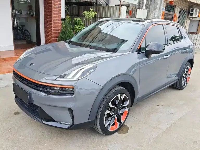 Lynk & Co 06 1.5 T Shine Halo