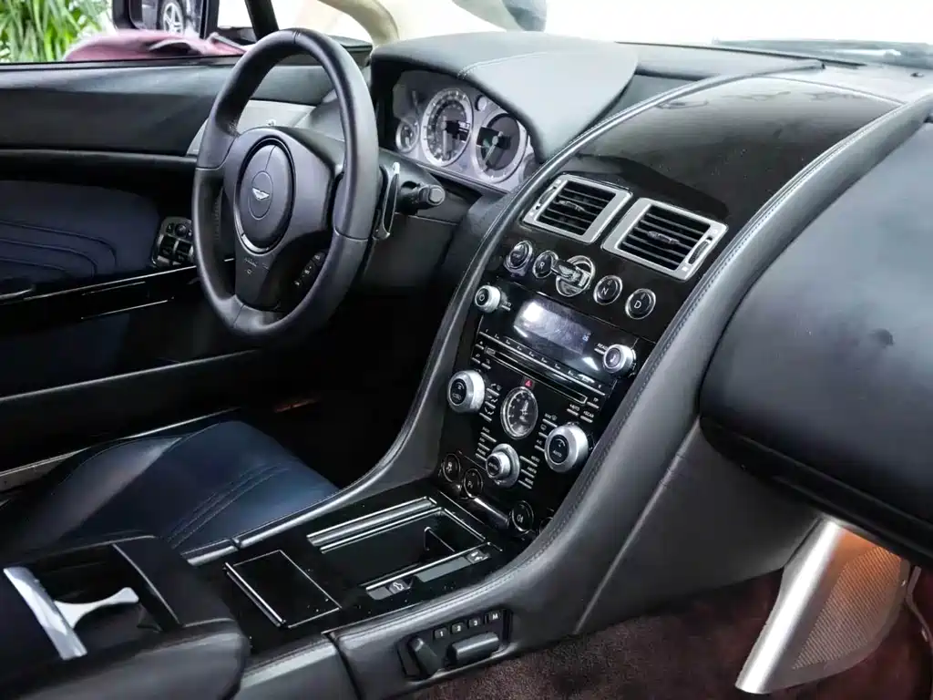V8 Vantage 4.7 L S Coupe