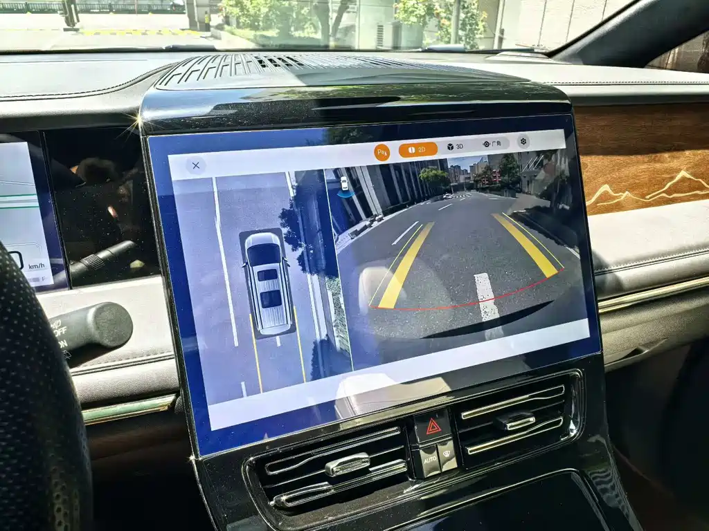 GAC Trumpchi M8 Grandmaster Series Dual Engine Royal