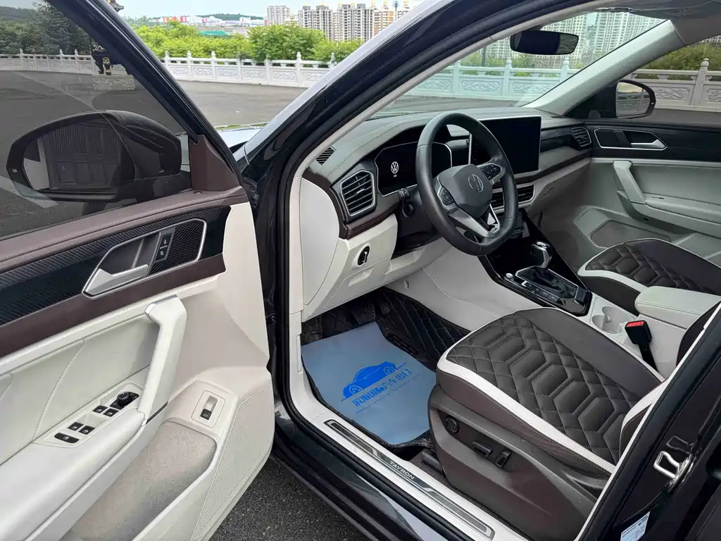 Tayron 280 TSI 2 WD Luxury Plus Advanced