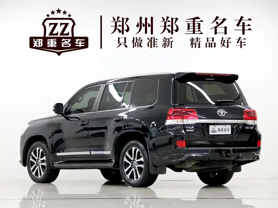 Land Cruiser (Import) 5.7 L Middle East