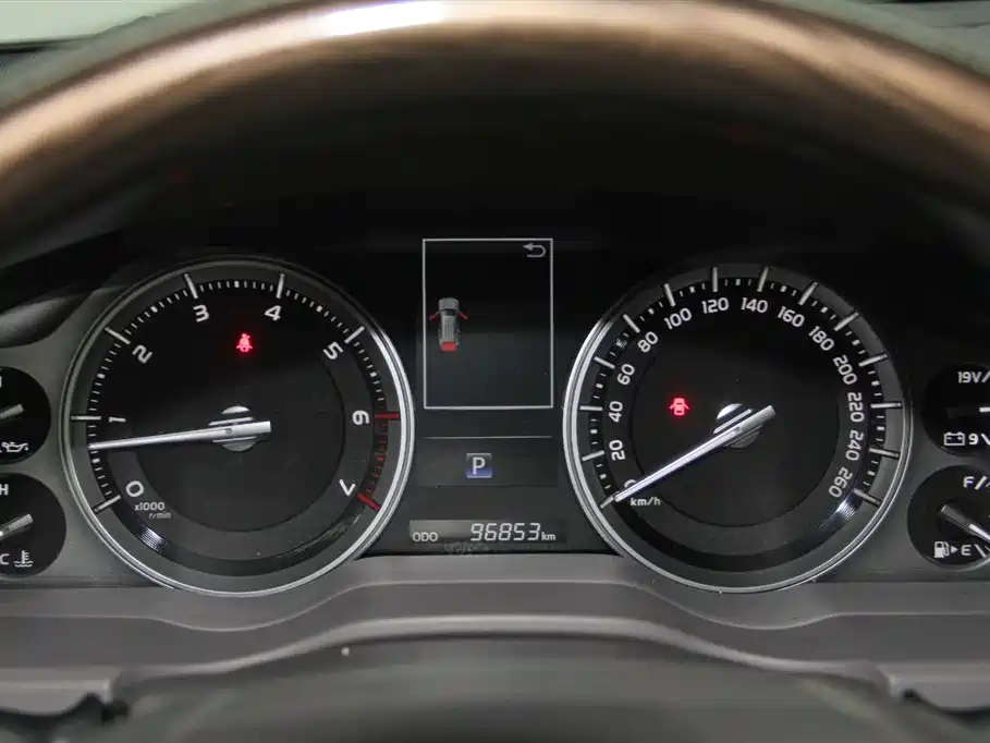 Land Cruiser (Import) 5.7 L Middle East