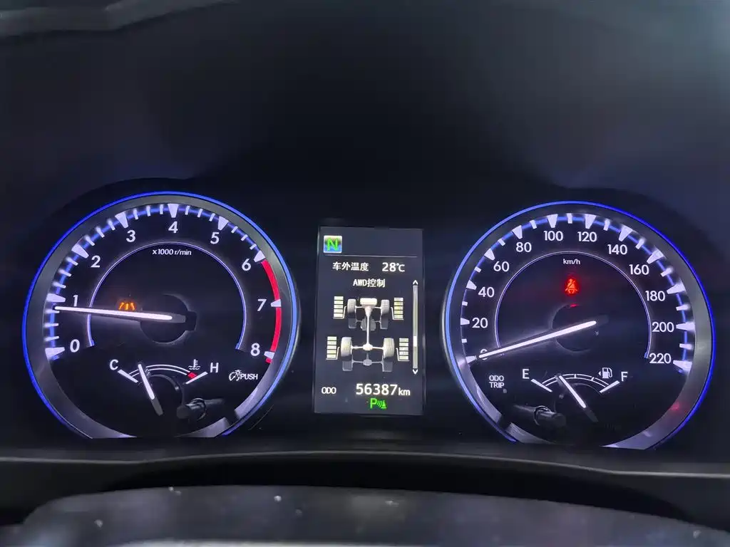 Highlander 2.0 T 4 WD Luxury 7-seat CN-V
