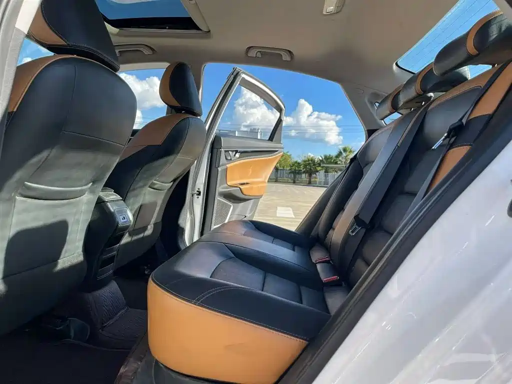 Emgrand GL 1.4 T CVT Asian Games