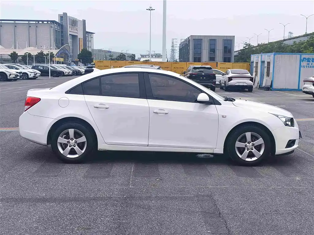 Cruze 科鲁兹 2014款 1.6 L SL百万纪念版 MT