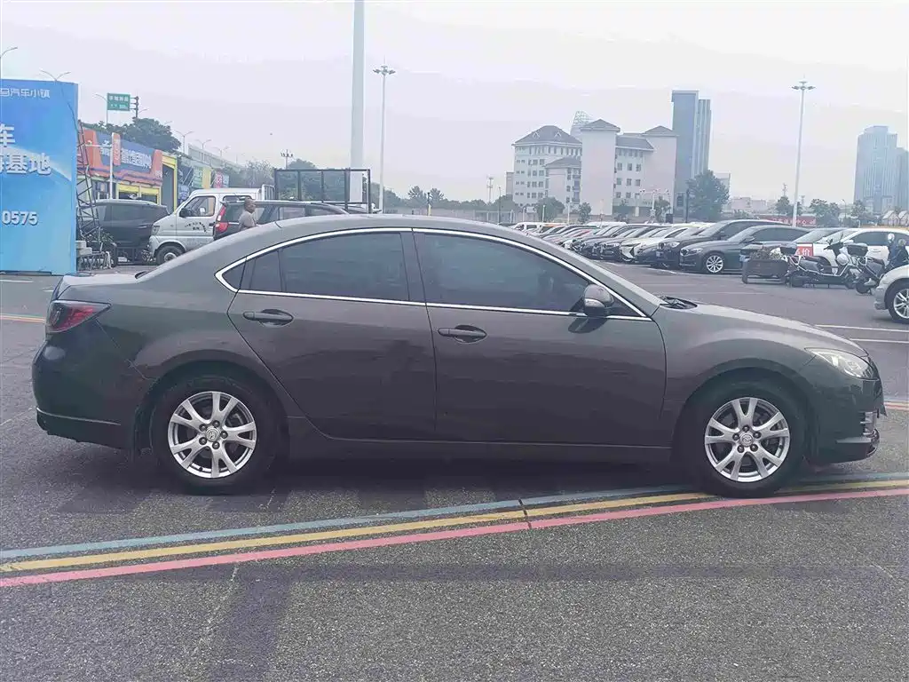Mazda6 Ruiyi 2.0 L Auto Luxury