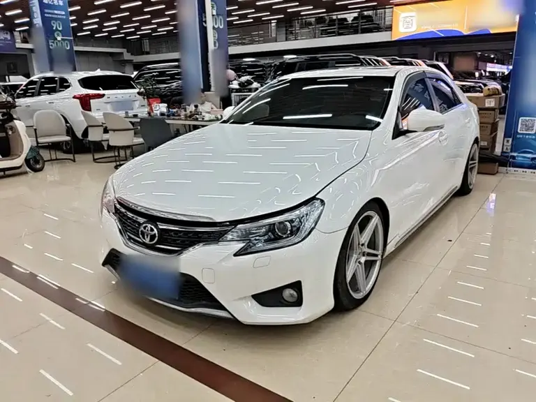 Toyota Mark X 2.5 V Style Sharp