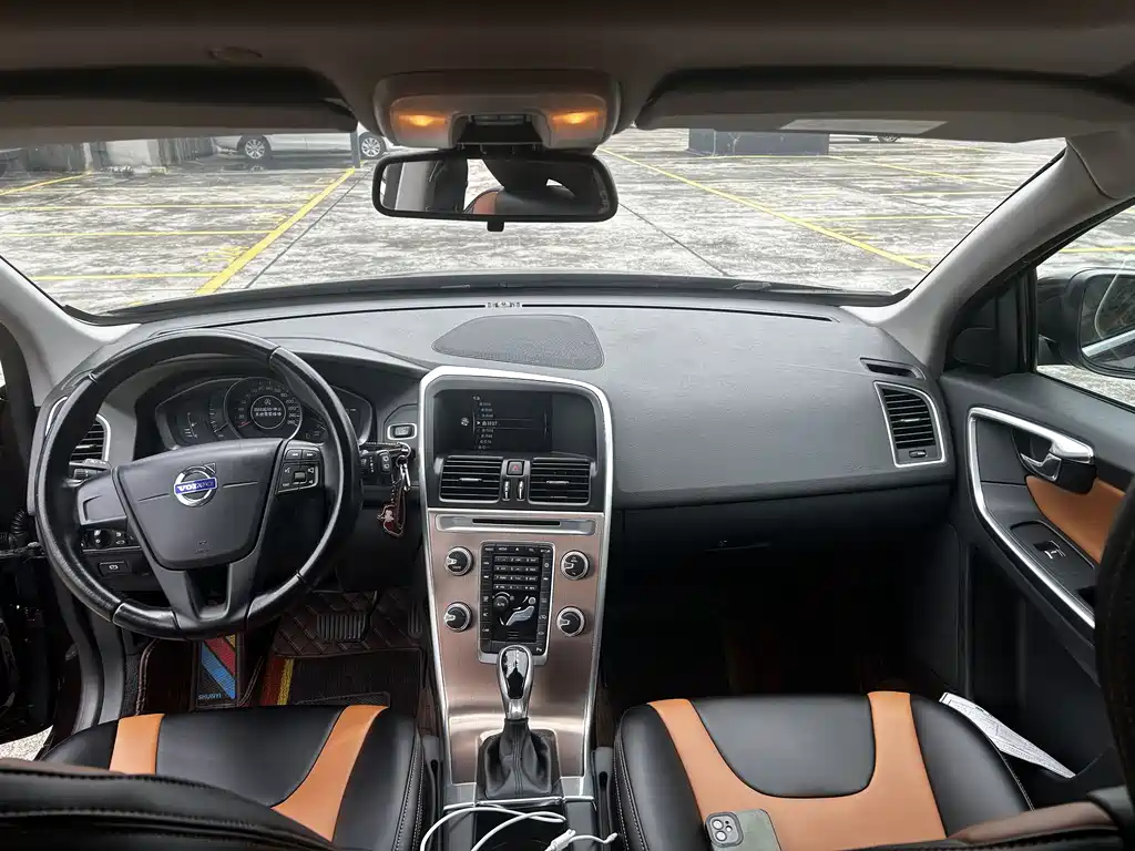 Volvo XC60 沃尔沃XC60 2017款 T5 智行版
