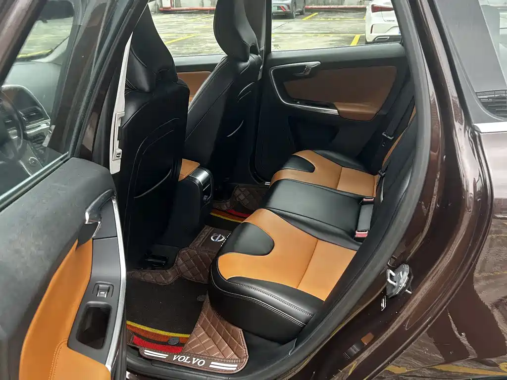 Volvo XC60 沃尔沃XC60 2017款 T5 智行版