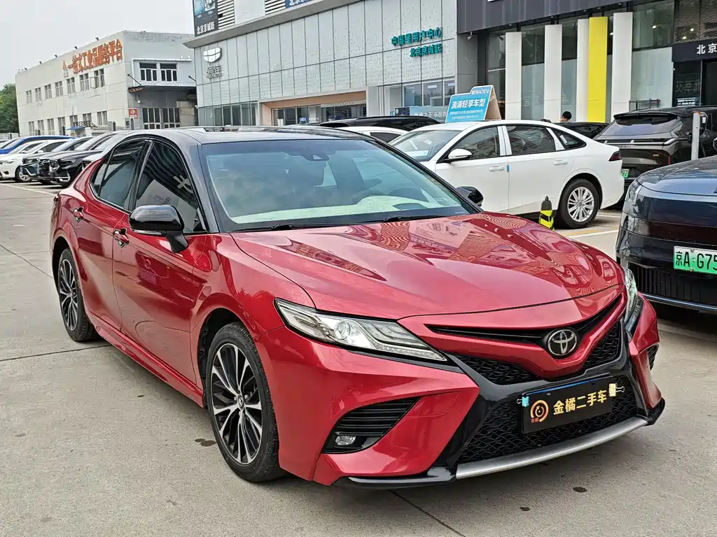 Camry 2.5 S Sharp Style