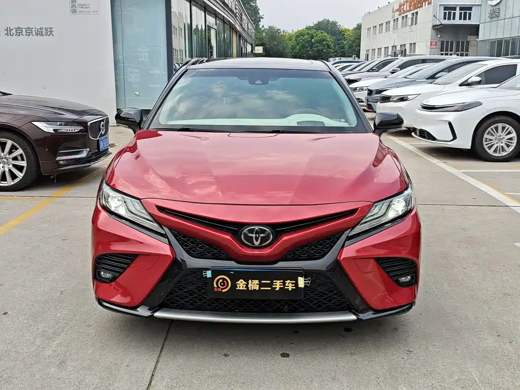 Camry 2.5 S Sharp Style