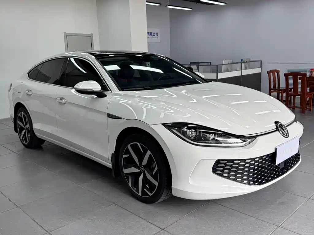 Lamando Lamando L 280 TSI DSG Spicy Cool