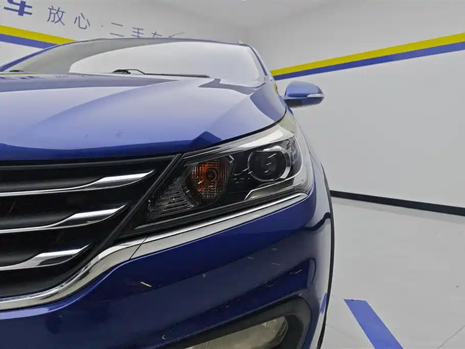 Baojun 310 W 1.5 L Manual Fashion CN-V