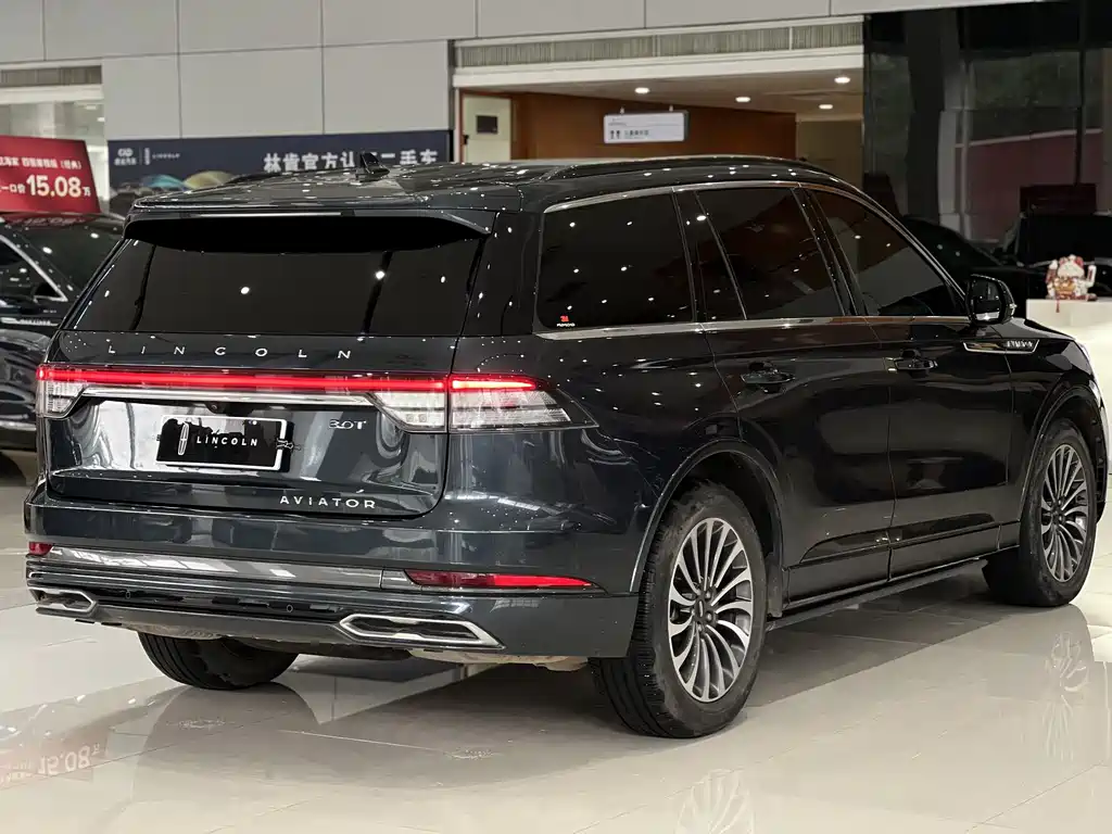 Aviator 飞行家 2022款 3.0 T V6 四驱百周年限量版