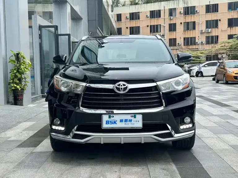 Toyota Highlander 2.0 T 4 WD Luxury 7-seat CN-V