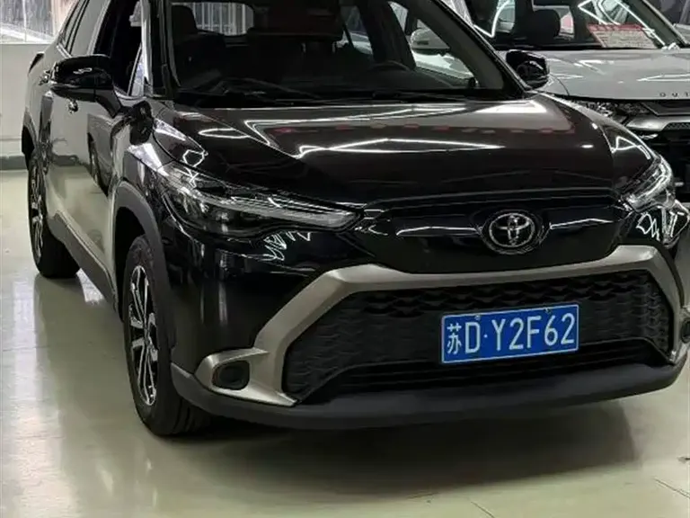 Toyota Frontlander 锋兰达 2023款 2.0 L CVT尊贵版