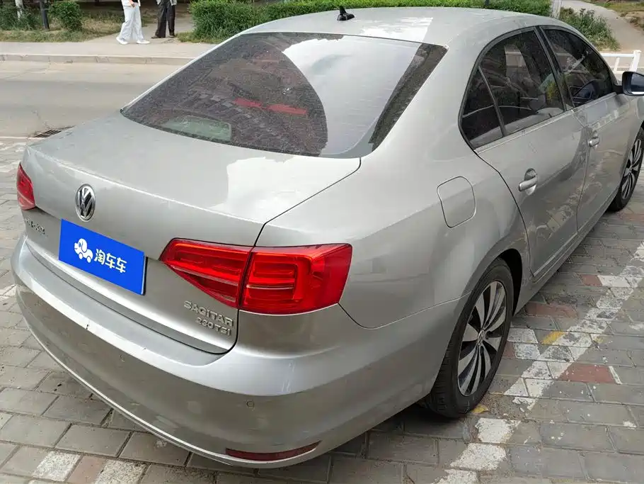 Sagitar 230 TSI Auto Luxury