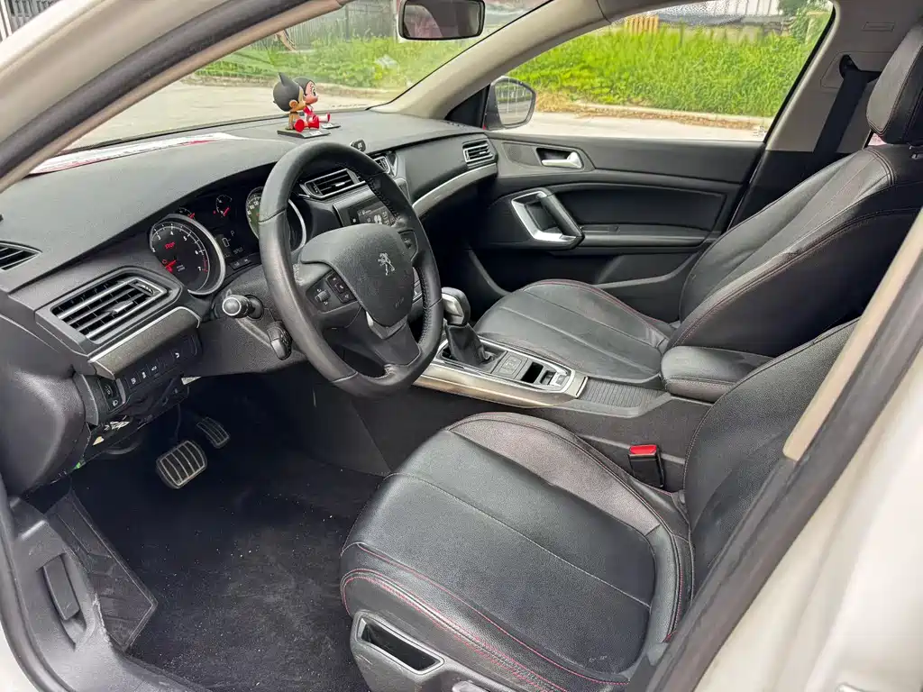 Peugeot 408 1.2 T Auto Luxury