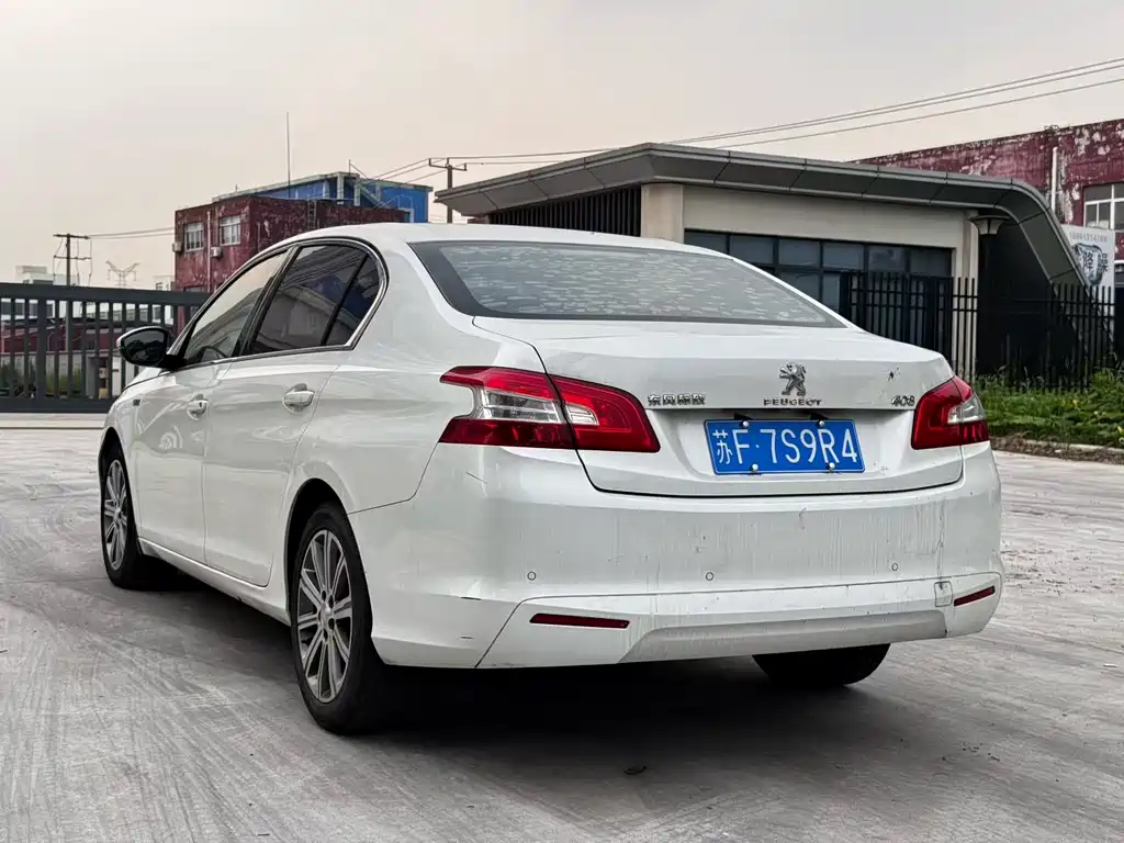 Peugeot 408 1.2 T Auto Luxury