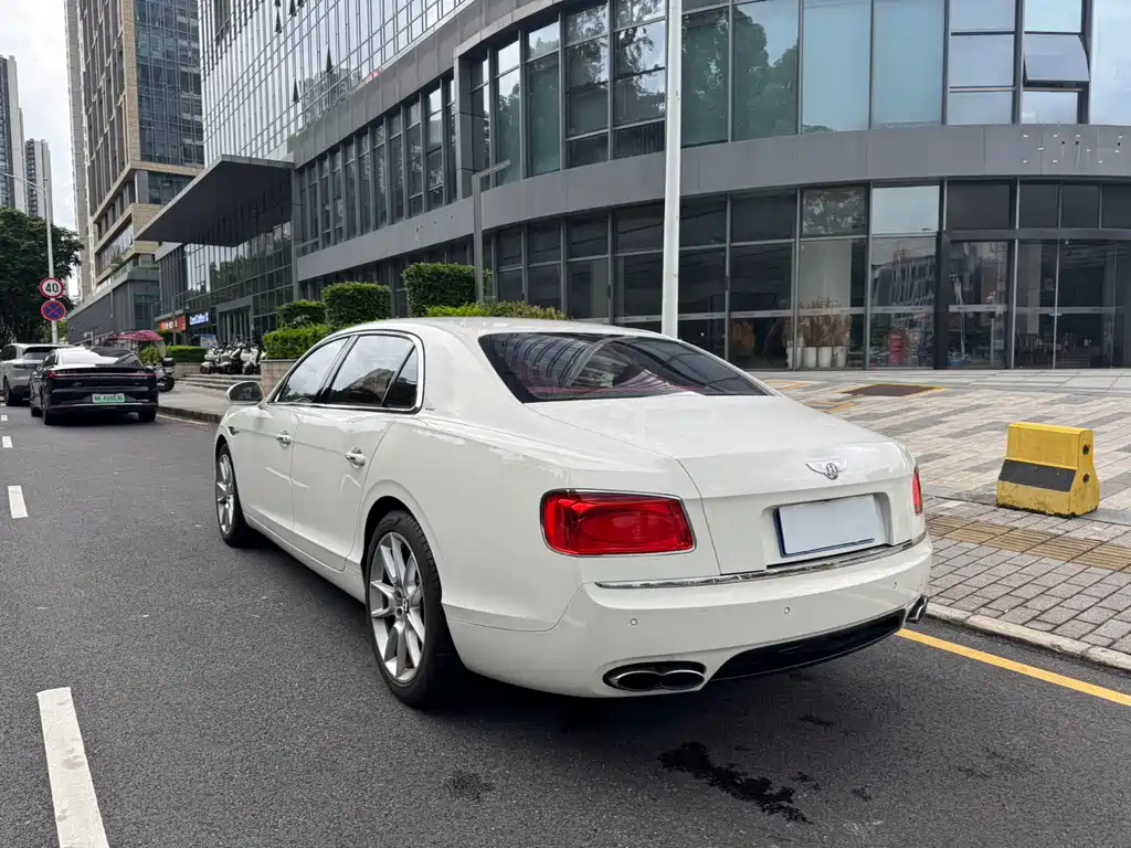 Flying Spur 4.0 T V8 S Standard