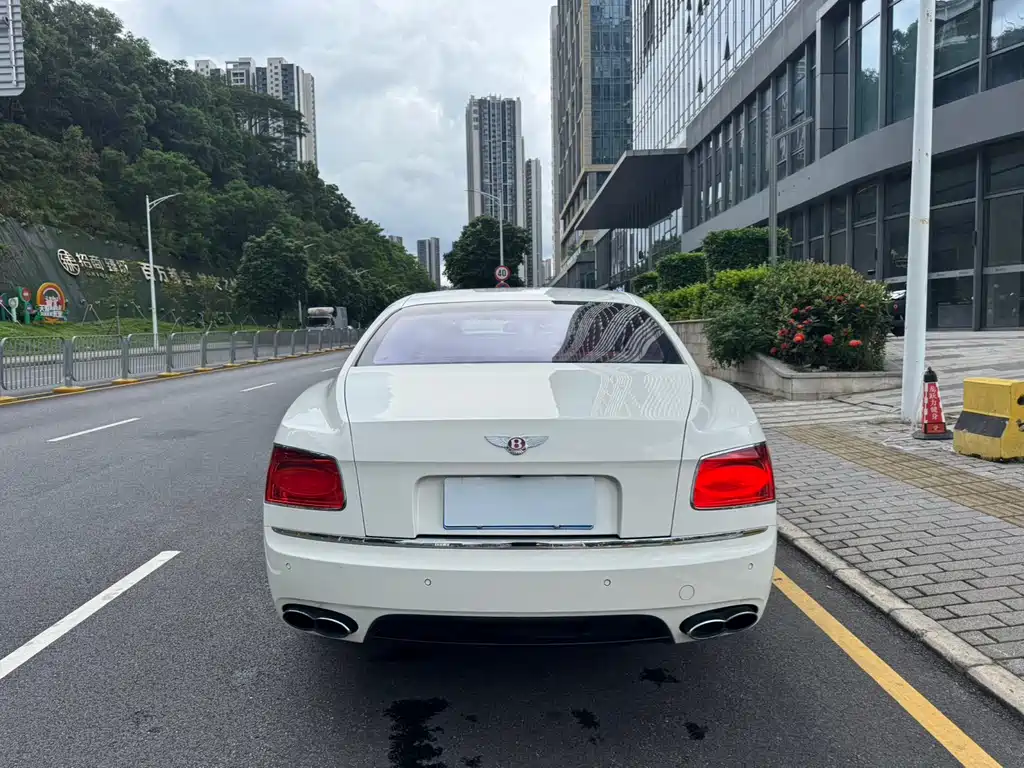 Flying Spur 4.0 T V8 S Standard