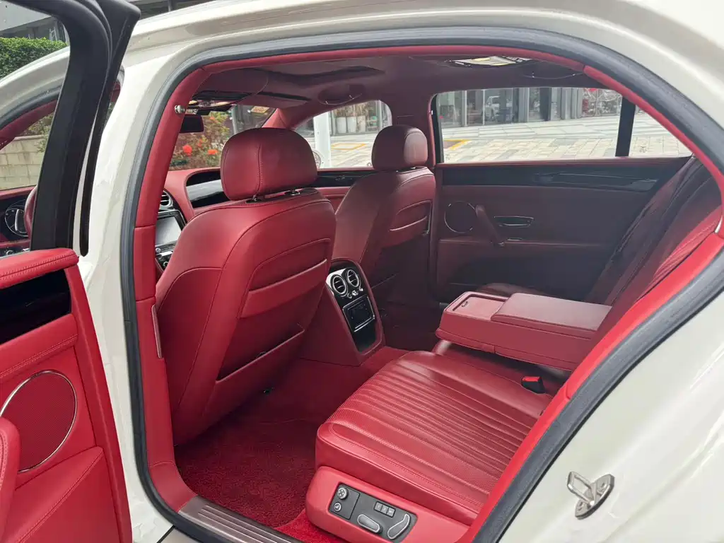 Flying Spur 4.0 T V8 S Standard