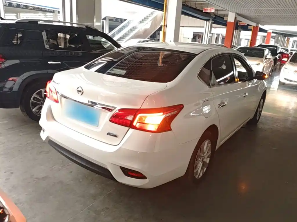 Sylphy 1.6 XV CVT Smart Enjoyment