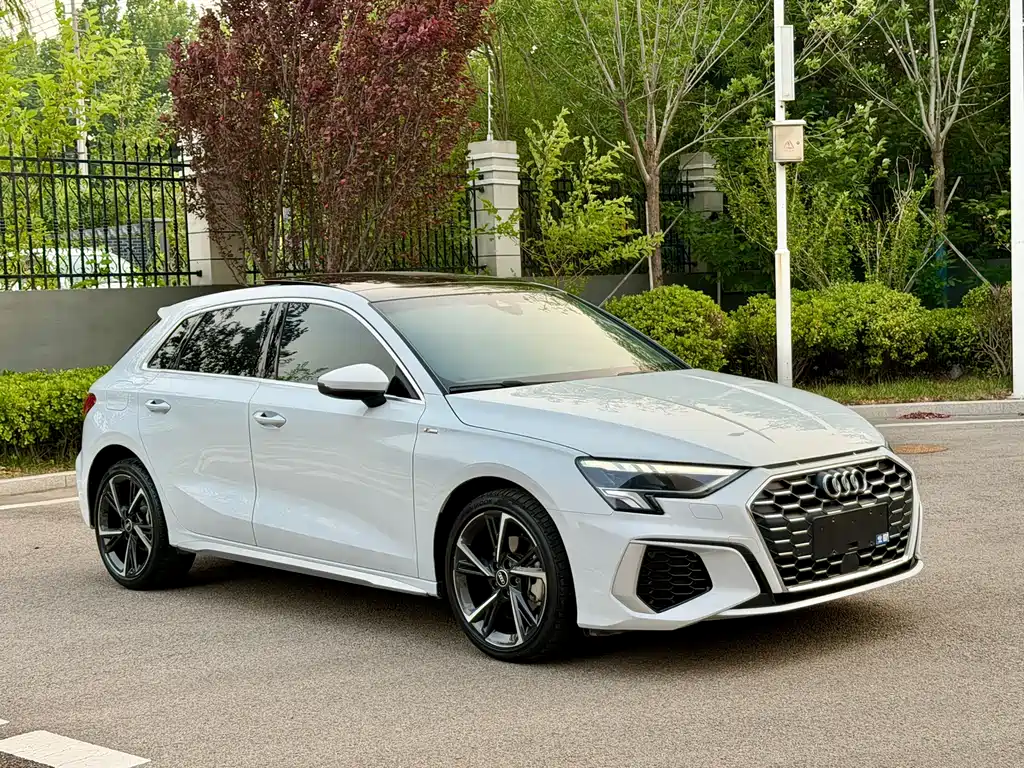 Audi A3 Facelift Sportback 35 TFSI Fashion Sport
