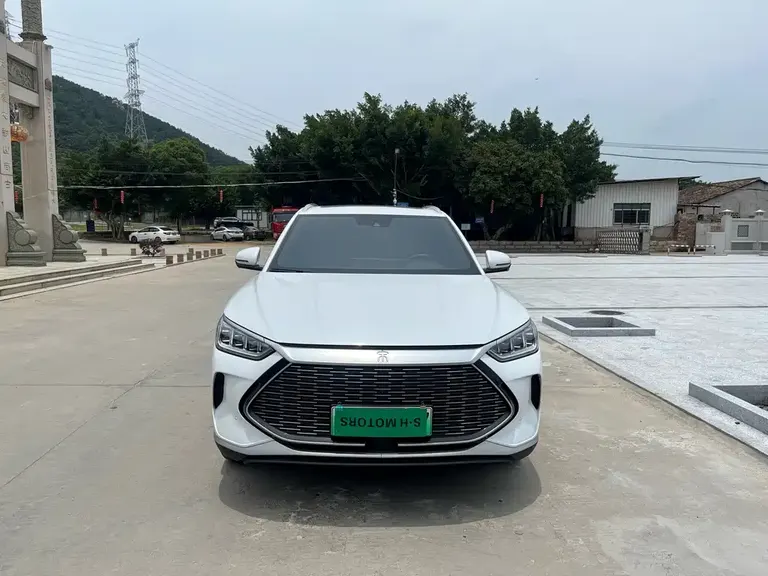 BYD Song PLUS NEV DM-i 100 KM 4 WD Flagship PLUS