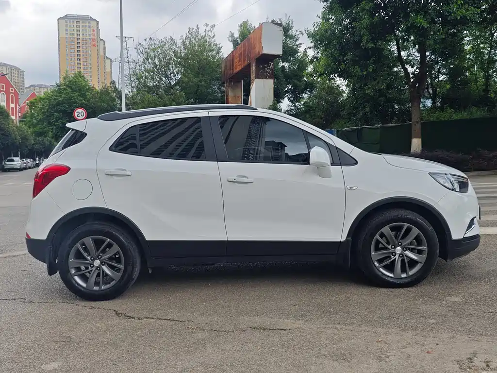 Encore 18 T Auto 2 WD Urban Fashion