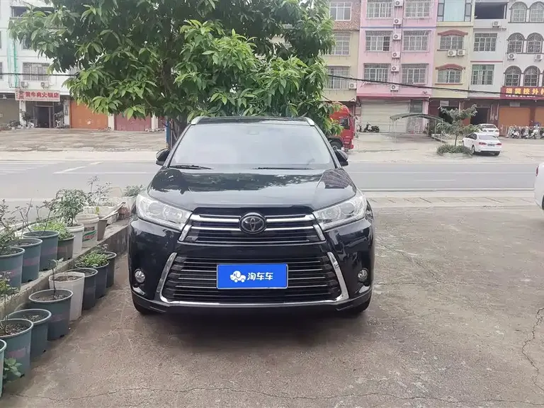 Toyota Highlander 2.0 T 4 WD Distinguished 7-seat CN-V