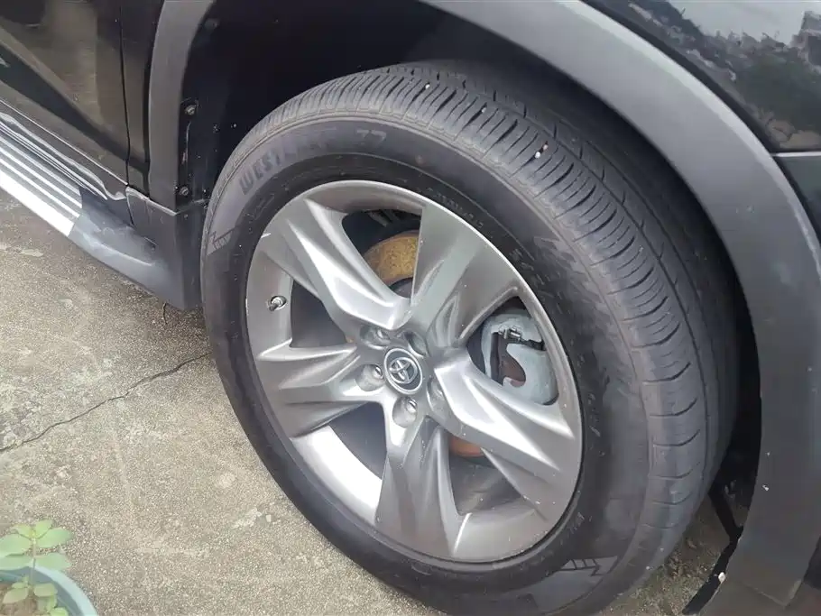 Highlander 2.0 T 4 WD Distinguished 7-seat CN-V