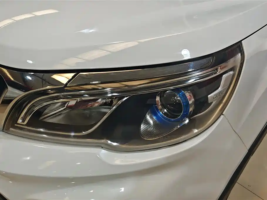 Vision X3 1.5 L Auto Elite