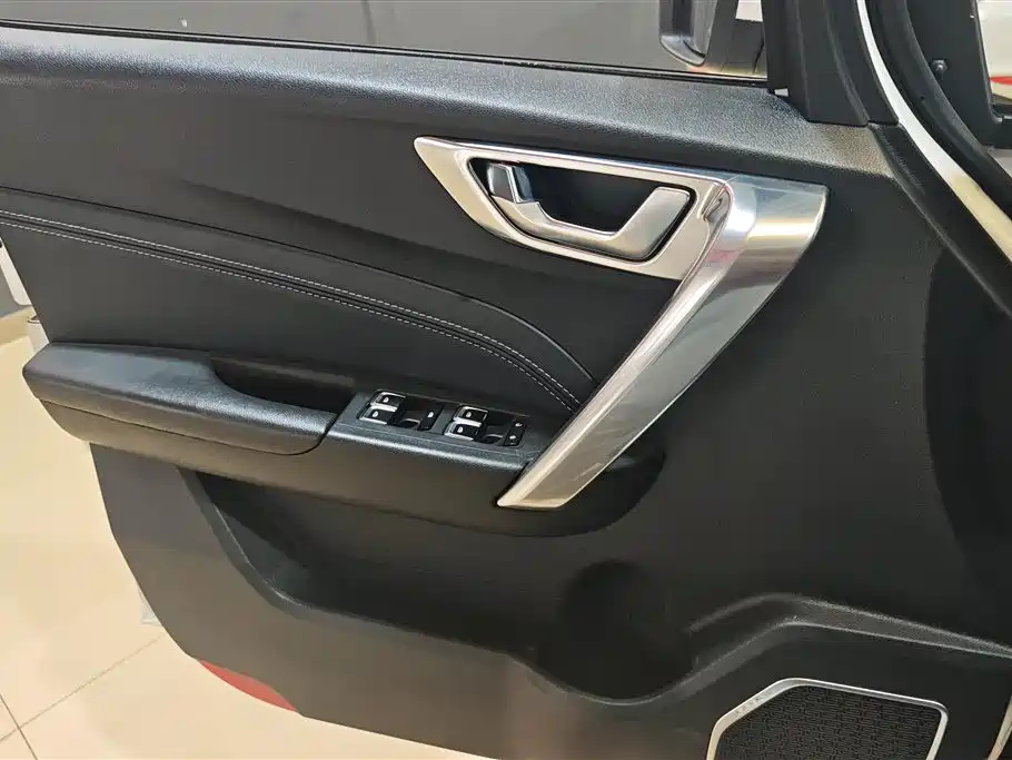 Vision X3 1.5 L Auto Elite