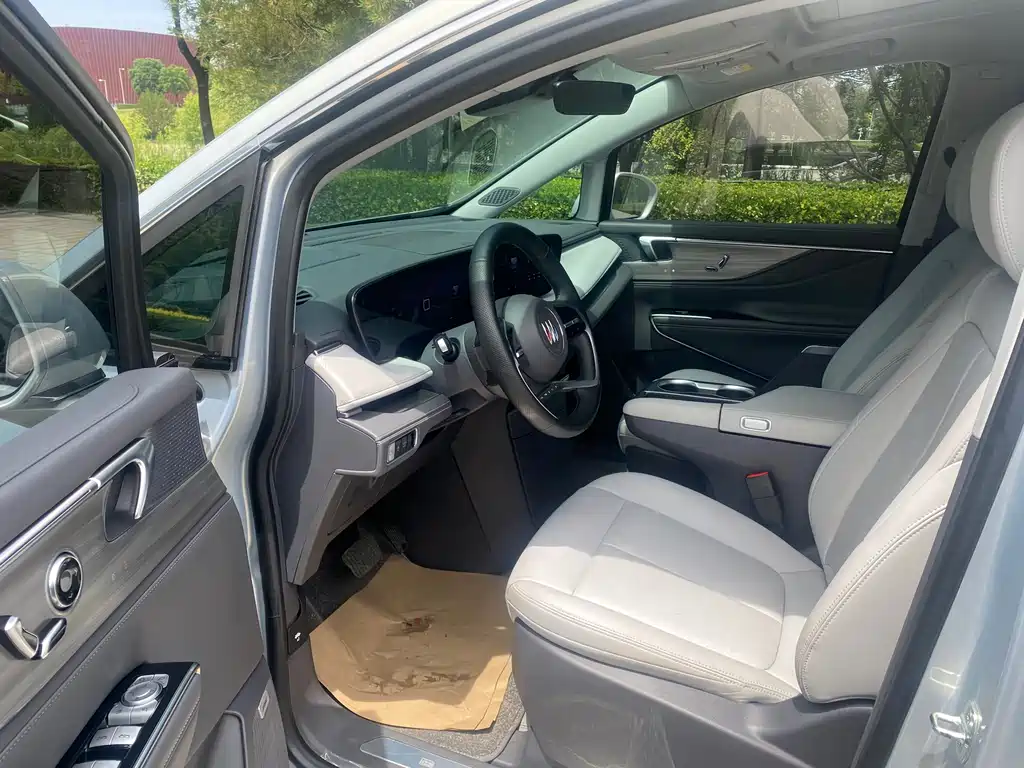 Buick GL8 LaCrosse Premium