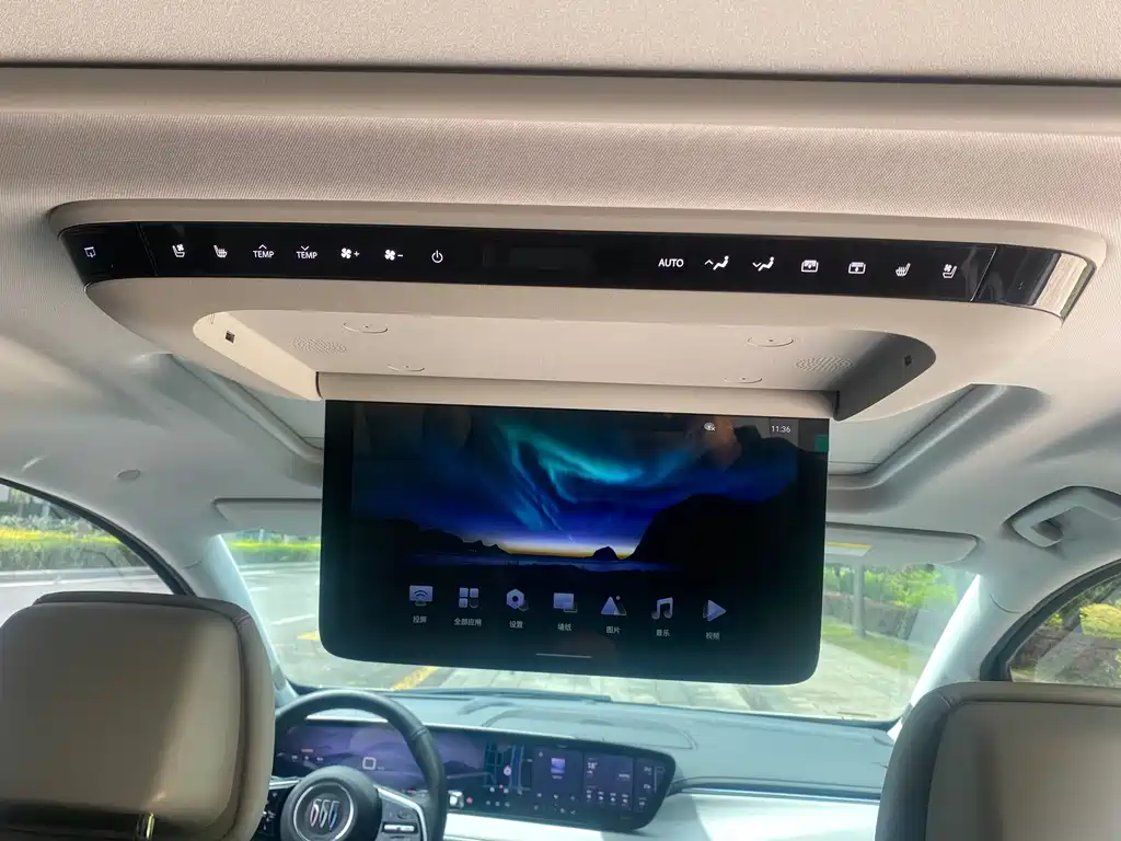 Buick GL8 LaCrosse Premium