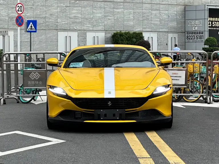 Ferrari Roma 3.9 T V8