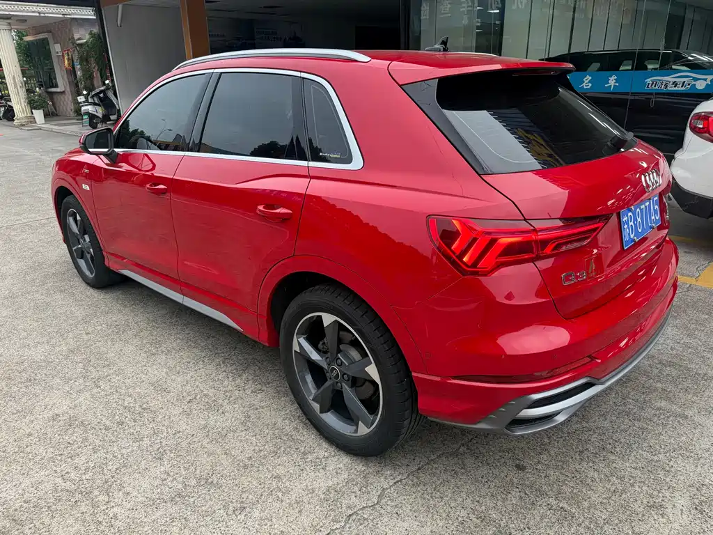Audi Q3 35 TFSI Fashion Dynamic (1.4 T)