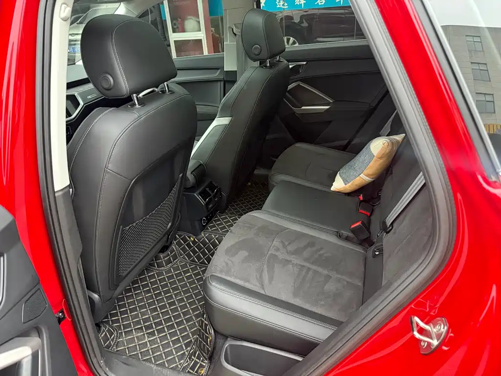 Audi Q3 35 TFSI Fashion Dynamic (1.4 T)