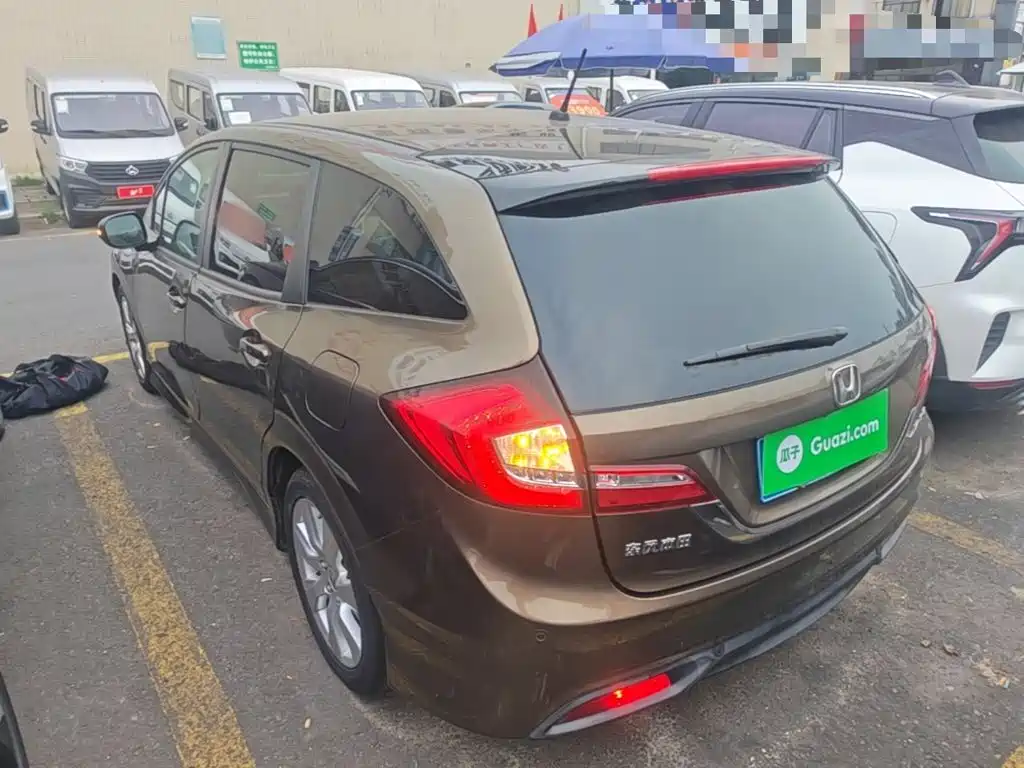 Jade 1.8 L Auto Comfort Elite 5-seat