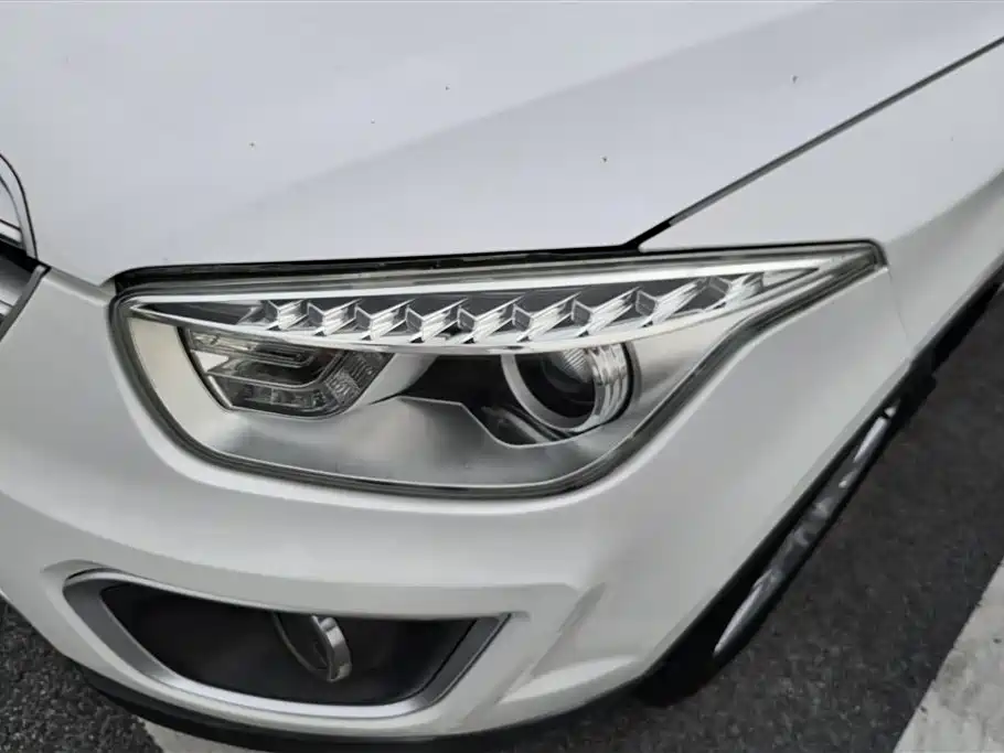 Besturn X80 2.0 L Auto Comfort